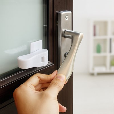 Bloque porte pour bebe | SecuriBaby - Sérénité Bébé